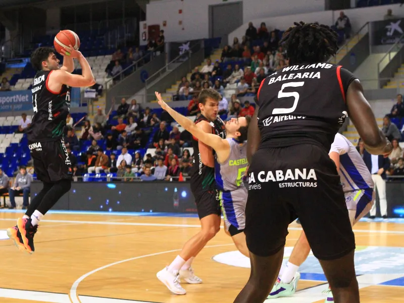 Ex canterano de Casademont Zaragoza y protagonista de exhibición en LEB Plata