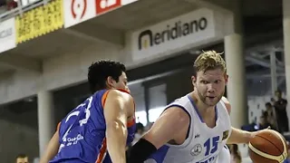 Los protagonistas de la Adecco Oro en octubre: MVP (Coppenrath), entrenador (Antonio Herrera), Quinteto Ideal y otros jugadores destacados