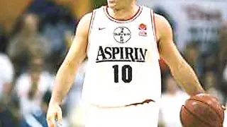 ¿Qué pasa con el  viejo teammate de Shaq: Mike Hansen?