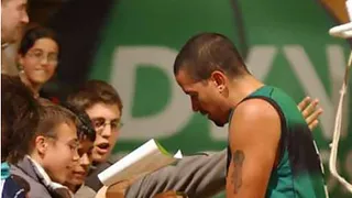 Brent Scott jugará en el subcampeón asiático