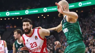 El Baskonia se reengancha a la Euroliga a costa del Zalgiris (77-97)