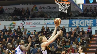 Tomas Hampl terminará la temporada en las filas del Básquet Coruña
