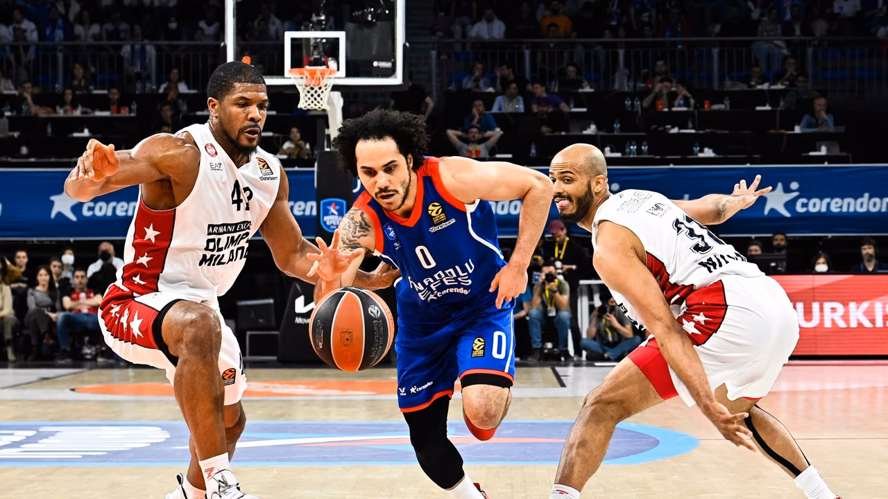 Larkin estalla y llegan los problemas para Anadolu Efes