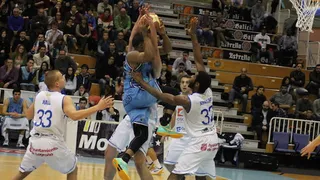 Breogán acaba con la racha de Cocinas.com. Schaftenaar y Blanch (37 val), MVP