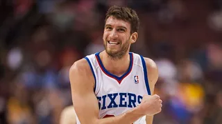 Spencer Hawes refuerza a los Clippers; ¿Bogdanovic, preparado para alistarse a los Nets?