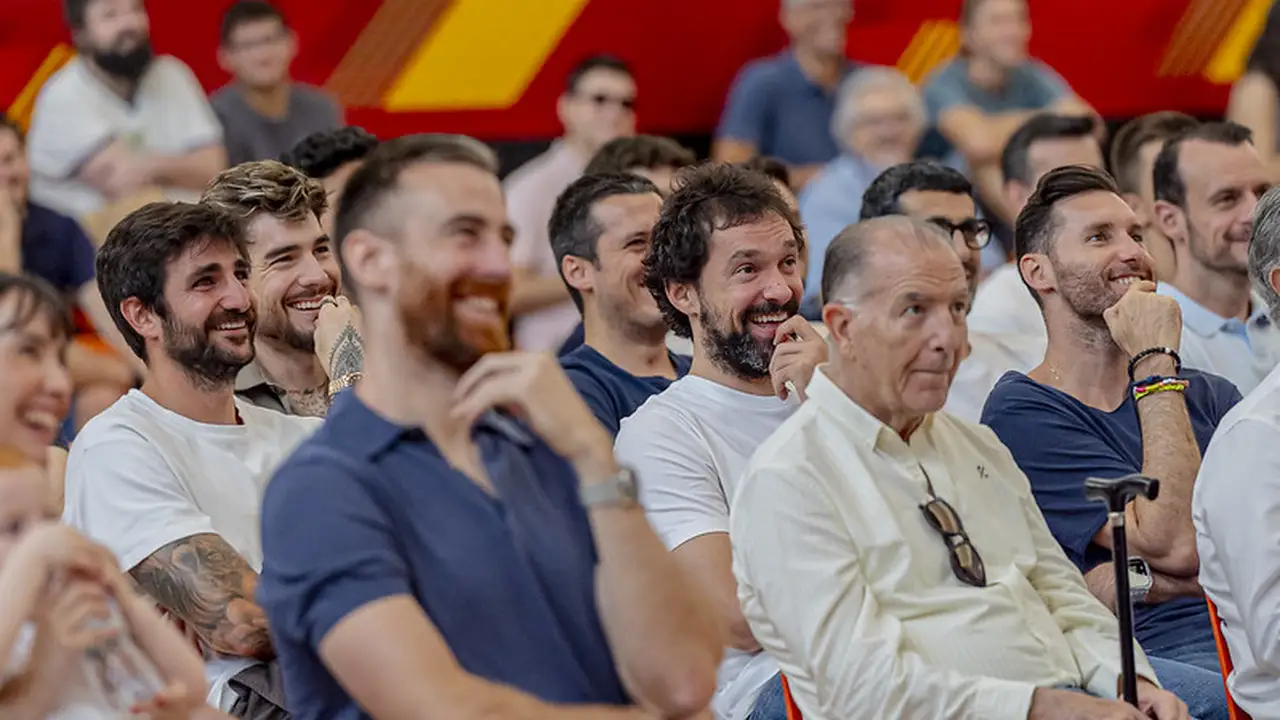 Entre emoción y anécdotas: Ricky Rubio, Valencia y la selección homenajean a su leyenda