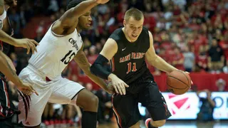 Ben Millaud-Meunier, artillería NCAA para Agustinos E. Leclerc