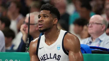 Giannis Antetokounmpo y su extraño ritual: ¿Por qué tarda tanto en los tiros libres?
