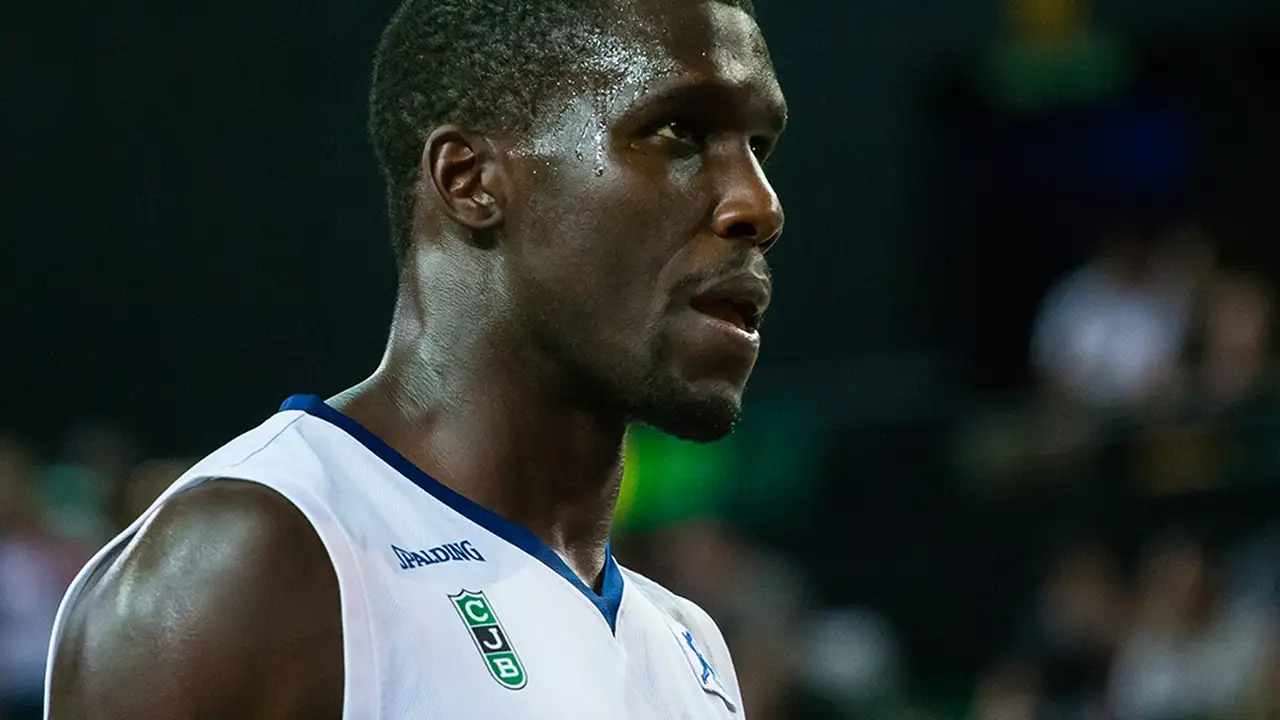 Sitapha Savané, perdemos un buen jugador, ganamos un mejor activista