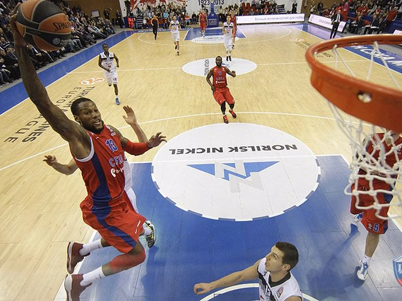 La crítica relanza al CSKA que aplasta al Partizan. Mantzaris gana sobre la bocina