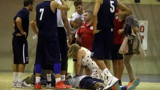 Italia: una espectadora salva la vida de un jugador que había sufrido un infarto