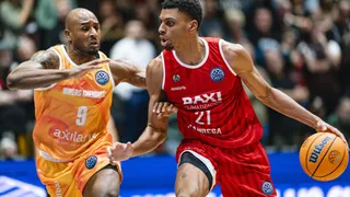 No juega en el Madrid ni en el Barça… pero todos en Europa preguntan por él