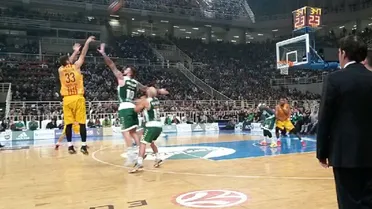 El PAO evita la tragedia griega y vence la resistencia de Abrines (93-86)