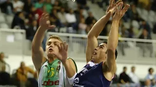 Cambio de piezas en UB La Palma: Alex López por Edwoud Kloos