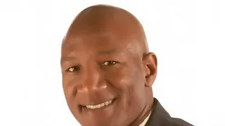 Tras David Pejenaute añadimos a Corey Crowder, que asesora deportistas