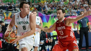 Lituania estará en semifinales tras ganar a una desacertada Turquía (73-61)