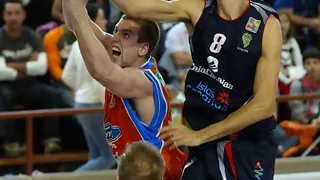 Sergio Olmos completará la batería interior de Valencia Basket; Ogilvy adquiere nacionalidad irlandesa