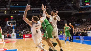 El Laboral Kutxa conquista Madrid y complica la vida a los Laso (68-77)