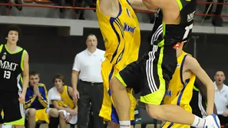 Zoco Plata: Arturo Cruz llega al Zornotza ST que suma una nueva lesión, Borja Mendia