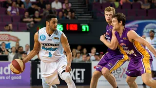 Australia: El líder se desinfla, New Zealand y Perth suben y Corey Webster saca el rifle