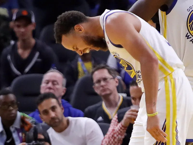 Los Warriors en caída libre, Stephen Curry se fractura la mano