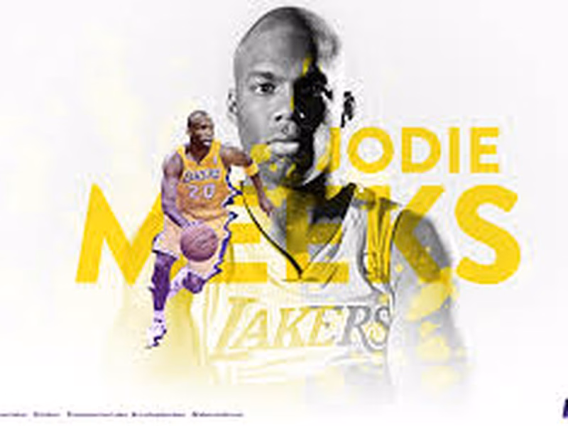 James Harden emula a Michael Jordan y Jodie Meeks (42) silencia a los Thunder