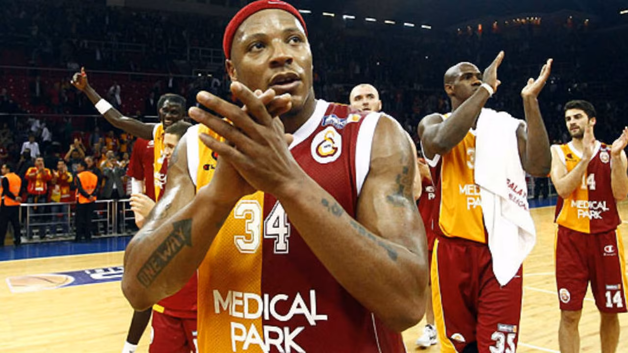 David Hawkins sancionado ¡cuatro años!; Galatasaray rescinde su millonario contrato