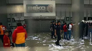 Lamentable: un aficionado del Estrella Roja fallece apuñalado en Estambul