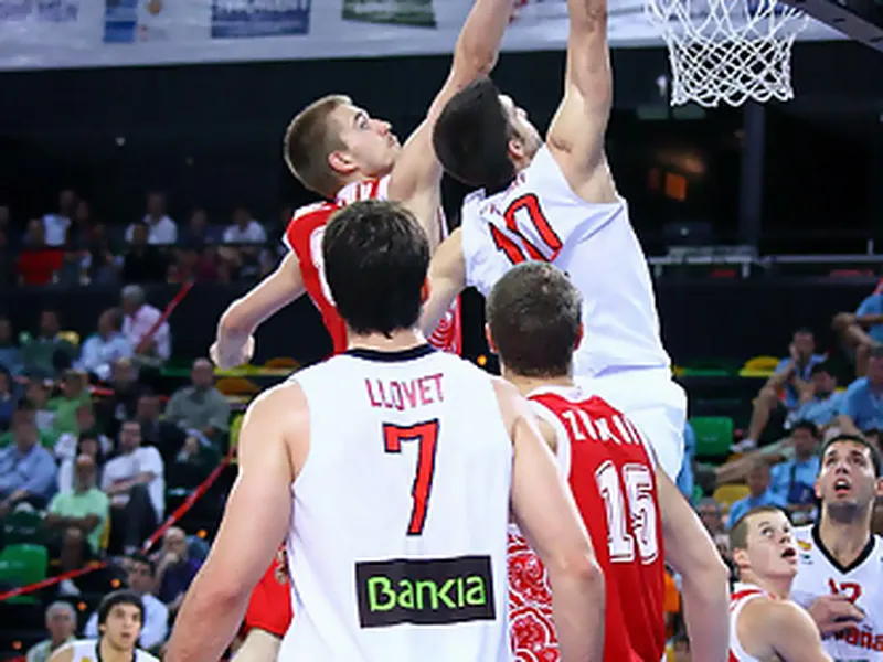 Eurobasket U20 (Semifinales): España vence a Rusia con un excelso Mirotic y se enfrentará al talento italiano en la final