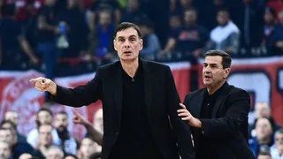 Bartzokas: “el presidente de un equipo rival me ataca constantemente en redes”