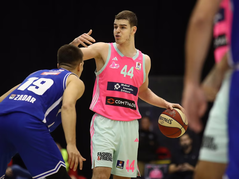 Estrella Roja incorpora a la joven promesa del baloncesto serbio