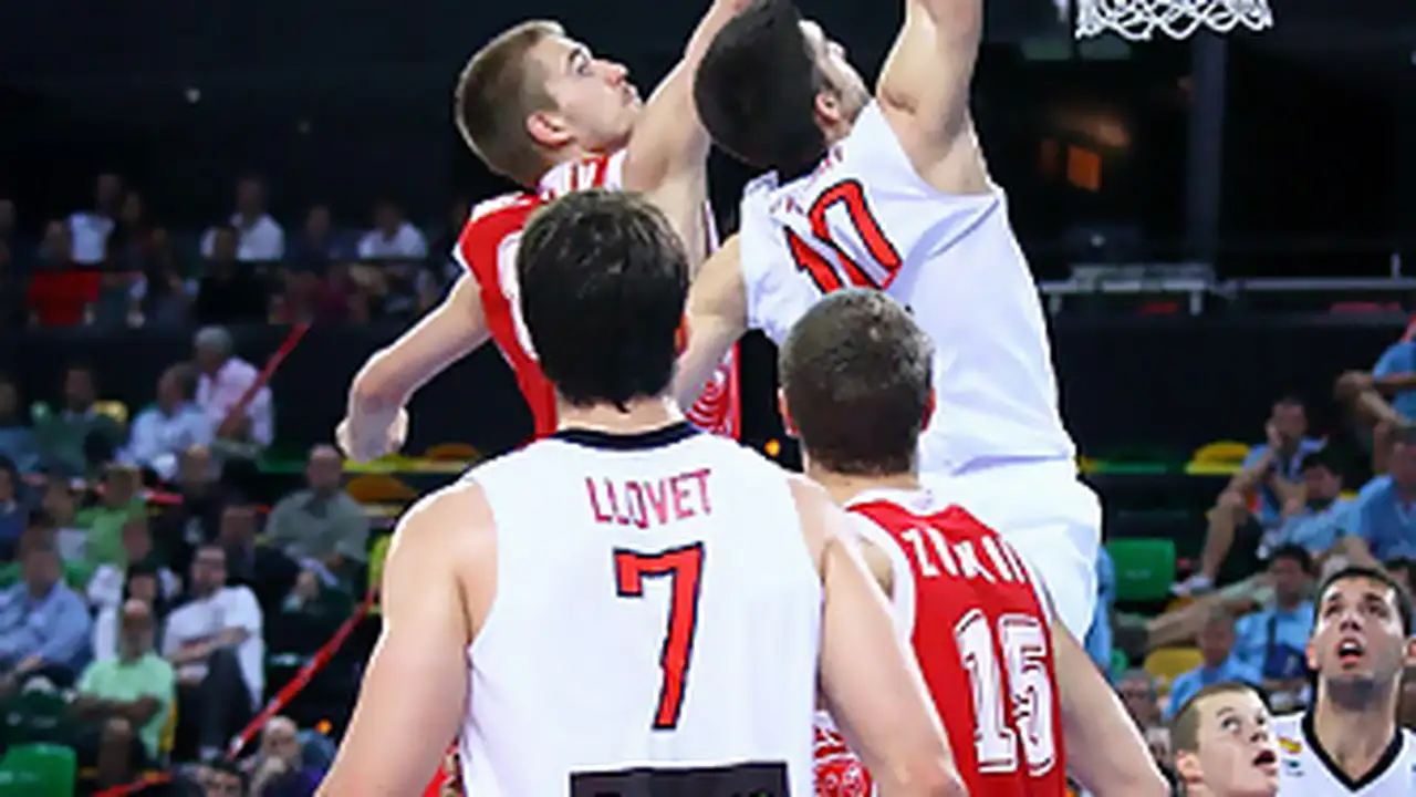 Eurobasket U20 (Semifinales): España vence a Rusia con un excelso Mirotic y se enfrentará al talento italiano en la final