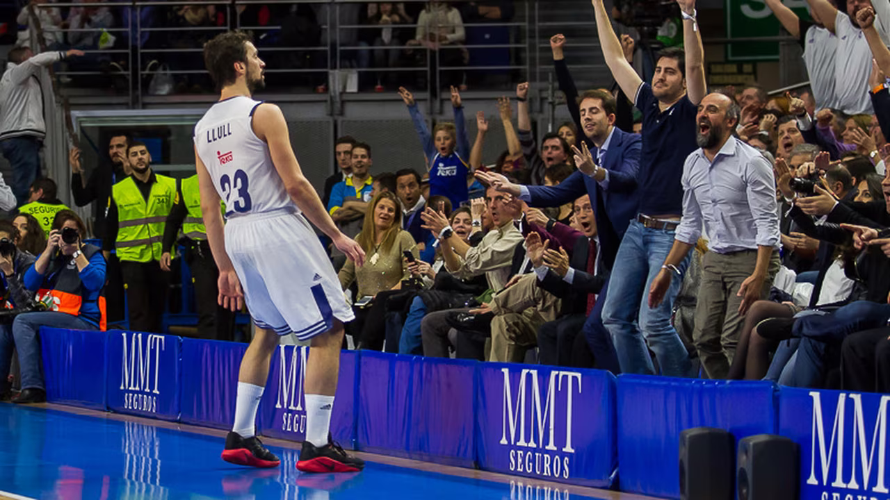 El Real Madrid domina un Clásico en el que el Barça Lassa tocó fondo (85-69)