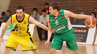 David Quero seguirá en Zornotza. Parejo, primera pieza de Cáceres