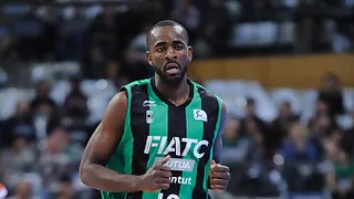 Chris Eyenga se embarca en la aventura china de la mano del Shanxi de Chus Mateo
