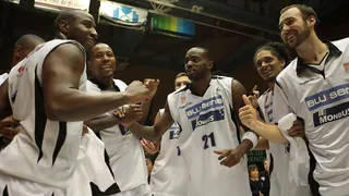 Blusens Monbus sella la permanencia con un SAR rozando el éxtasis