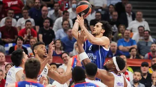 El Anadolu Efes revalida el campeonato de la Euroliga ante el Real Madrid (57-58)