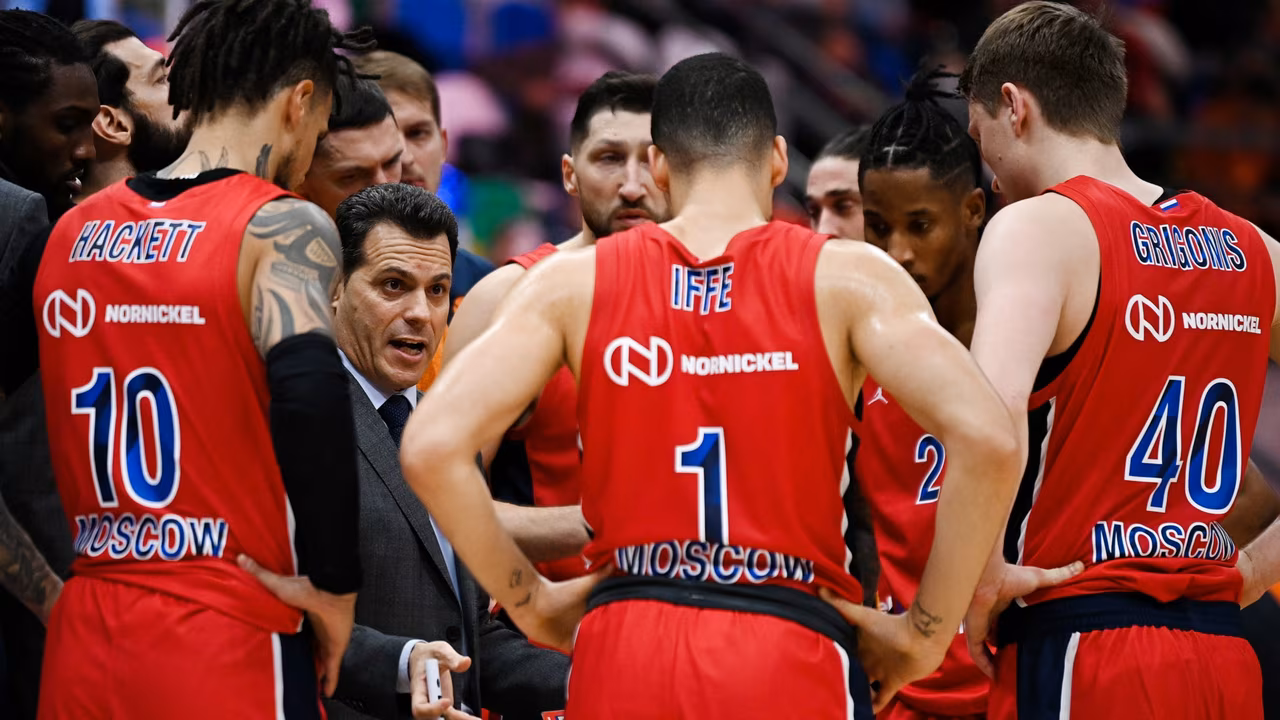 Dimitris Itoudis reclama la vuelta de equipos rusos
