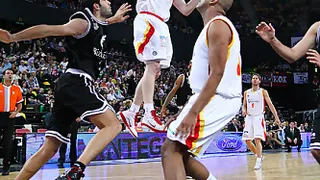 Coby Karl acabará la temporada en el Armani Jeans de Milán