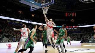 Jayson Granger la prepara y Janis Timma remata la victoria baskonista en Málaga (83-85)