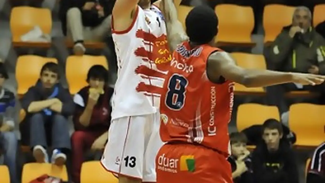 Labuckas rescinde su contrato con CB Sant Josep Girona