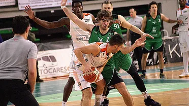 Prat tumba al líder; Huesca no se rinde; festival de descalificantes en Cáceres (VÍDEO)