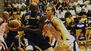 Darryl Middleton habla sobre la lesión de Echols y la polémica generada