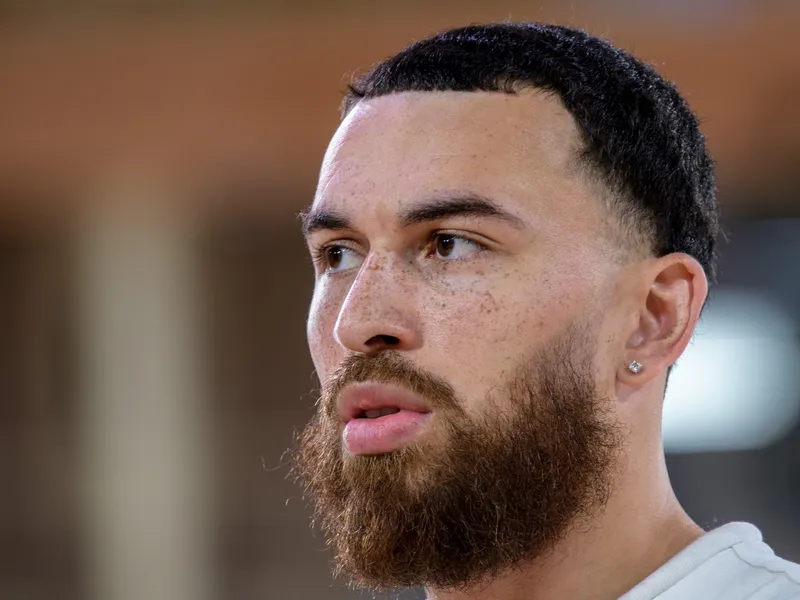 Mike James se posiciona en el culebrón Messina-Pangos