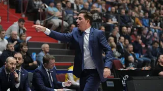 Euroliga (J25): Aíto le gana la partida a Xavi Pascual. Oly gana. El Chacho no basta