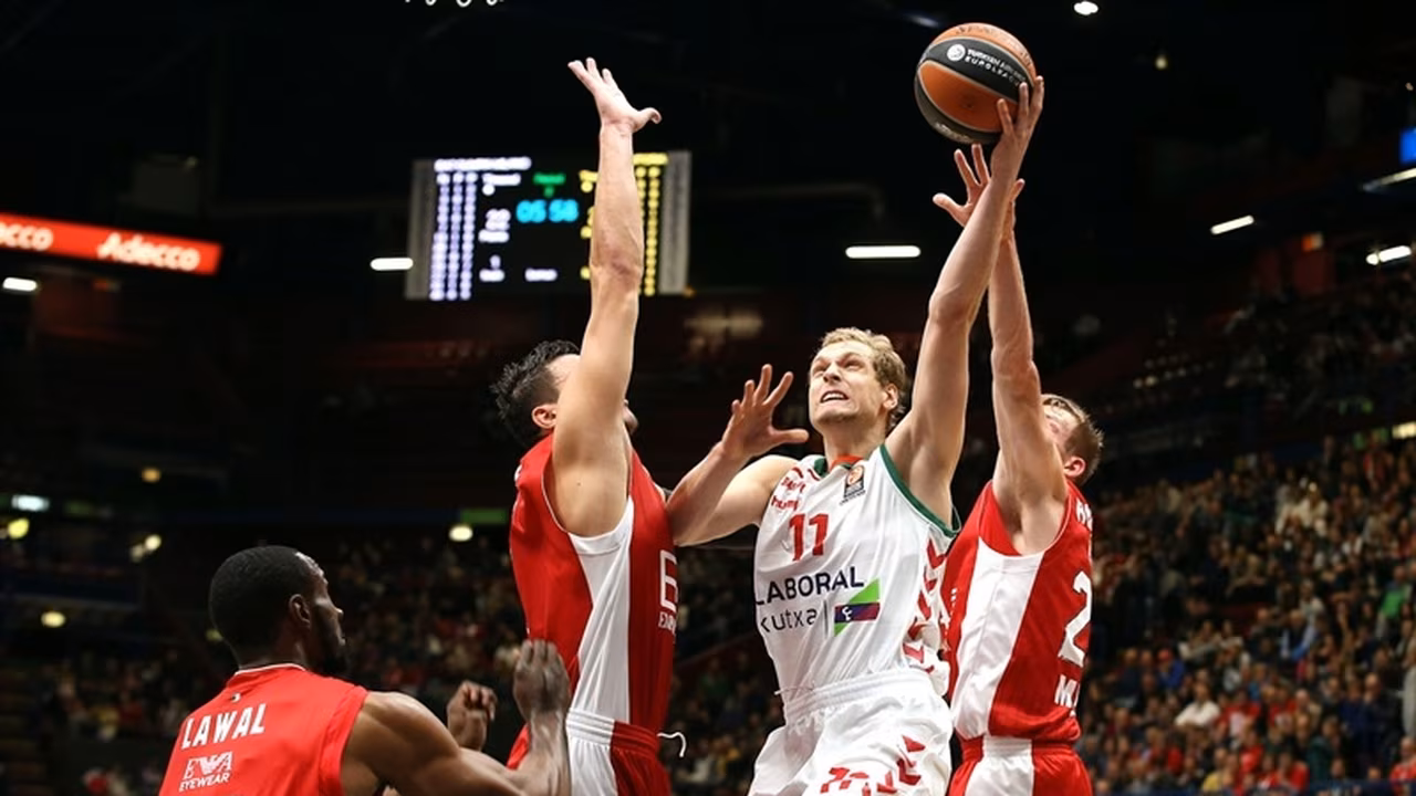 Laboral Kutxa Baskonia roza el milagro en un partido loco (78-76)