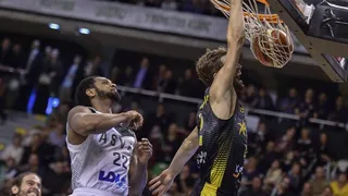 Iberostar Tenerife se trae un empate en la ida de cuartos ante Asvel Villeurbanne (62-62)