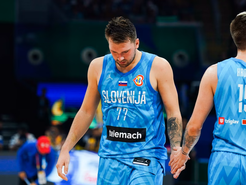 Canadá – Eslovenia: Shai pasa por encima de un Doncic expulsado