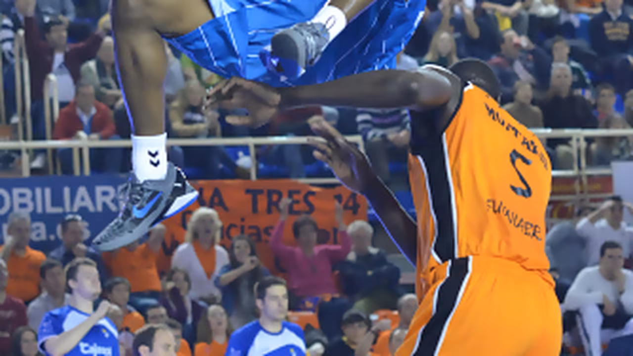 Latavious Williams, la guinda del juego interior de Bilbao Basket (Oficial)