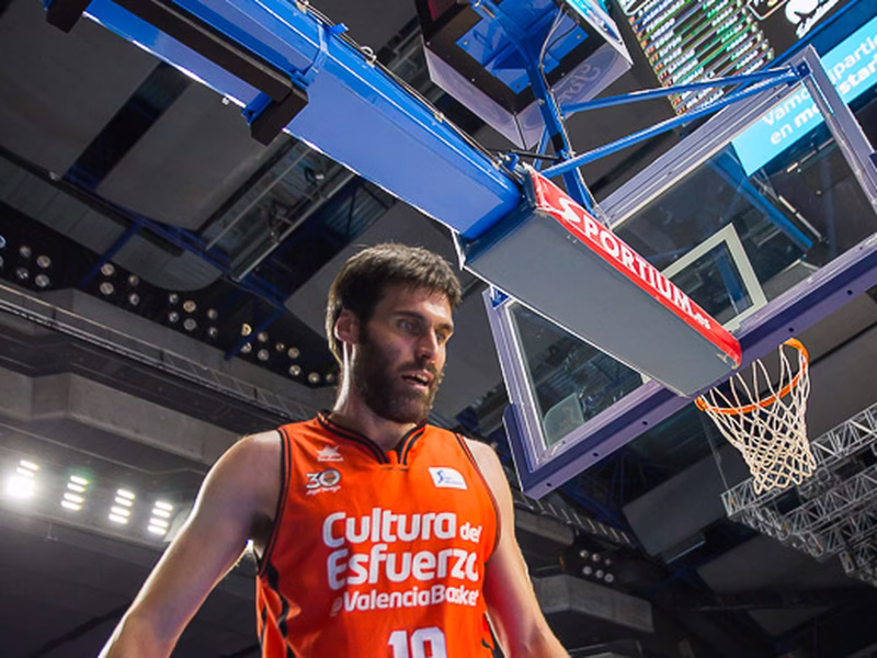 Fernando San Emeterio amplía un año más su contrato con Valencia Basket